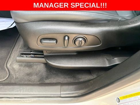 Used 2019 Buick Enclave Essence FWD image 21