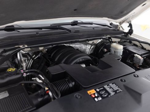 Used 2015 Chevrolet Suburban LT AWD/4WD image 42
