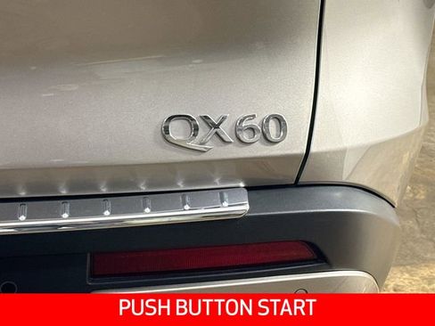Used 2025 INFINITI QX60 Sensory w/ Vision Package image 3