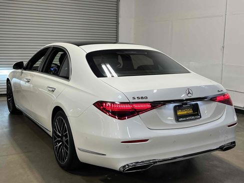 Used 2021 Mercedes-Benz S 580 4MATIC Sedan image 4