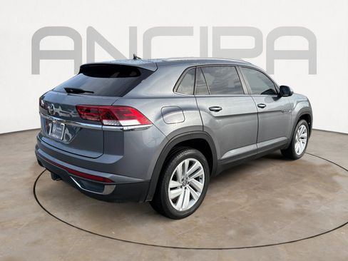 Certified 2022 Volkswagen Atlas Cross Sport SE w/ Panoramic Sunroof Package FWD image 10