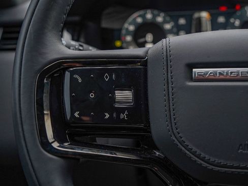 Used 2024 Land Rover Range Rover Velar Dynamic SE image 11