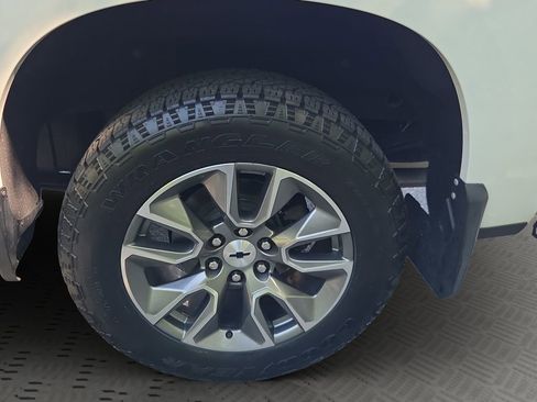 Used 2022 Chevrolet Silverado 1500 RST w/ Z71 Off-Road Package AWD/4WD image 19