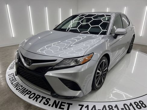 Used 2018 Toyota Camry XSE FWD image 1