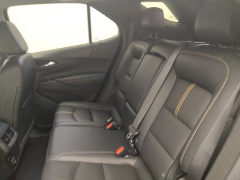 Used 2022 Chevrolet Equinox Premier image 18