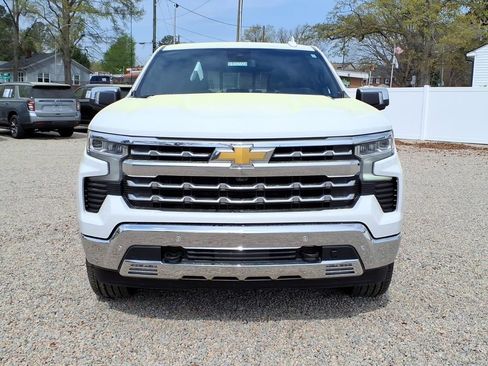 Used 2022 Chevrolet Silverado 1500 LTZ w/ LTZ Premium Package AWD/4WD image 2