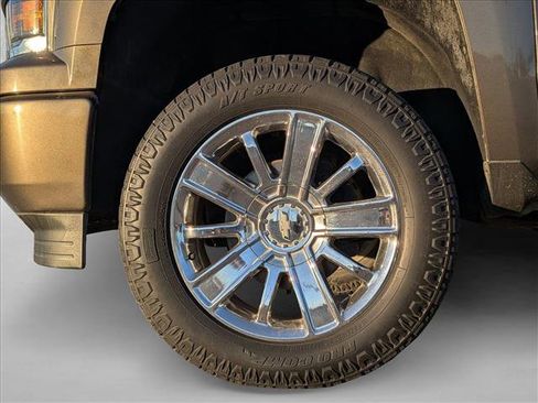 Used 2015 Chevrolet Silverado 1500 High Country w/ High Country Premium Package image 24