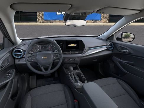 New 2026 Chevrolet Trax LS w/ LS Convenience Package FWD image 15