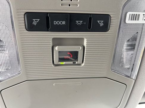 Used 2024 Toyota RAV4 LE image 37