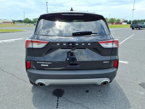 Used 2020 Ford Escape Titanium w/ Titanium Premium Package 2.0 AWD/4WD image 5