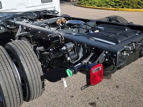 New 2024 Ford F550 4x4 Regular Cab Super Duty image 30