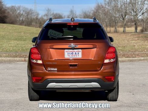 Used 2019 Chevrolet Trax LT w/ LT Convenience Package image 6