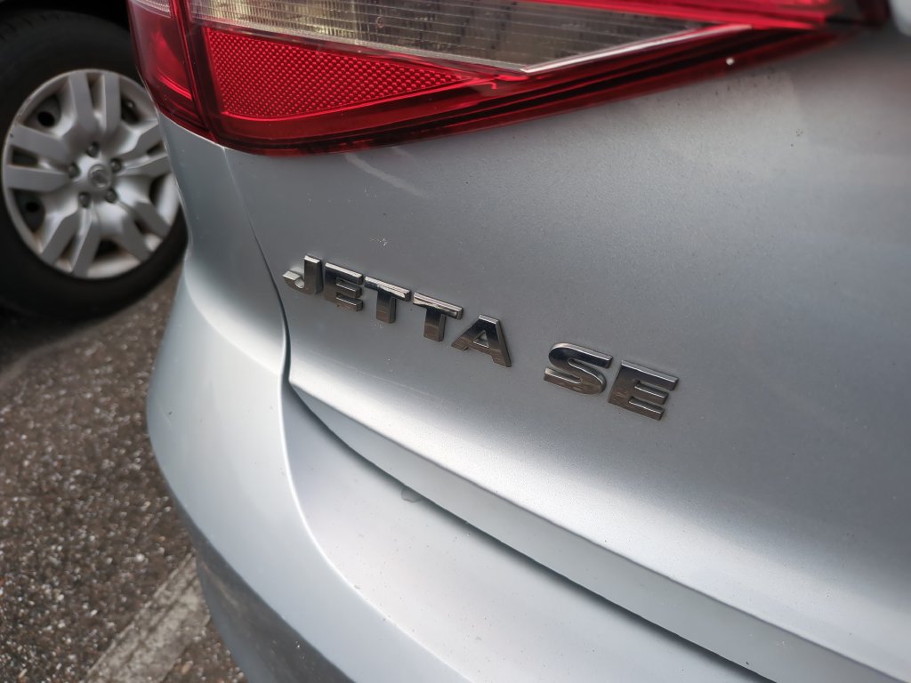 Used 2015 Volkswagen Jetta SE FWD image 10