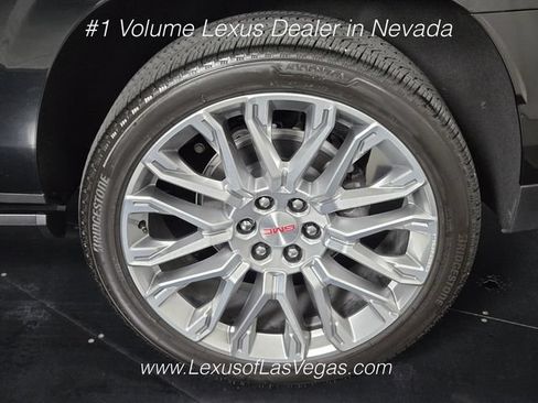 Used 2026 GMC Yukon XL Denali w/ Denali Reserve Package AWD/4WD image 11
