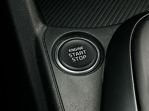 Used 2025 Kia K4 LXS image 25