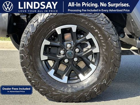 Used 2024 Jeep Wrangler Unlimited Rubicon 4xe AWD/4WD image 8