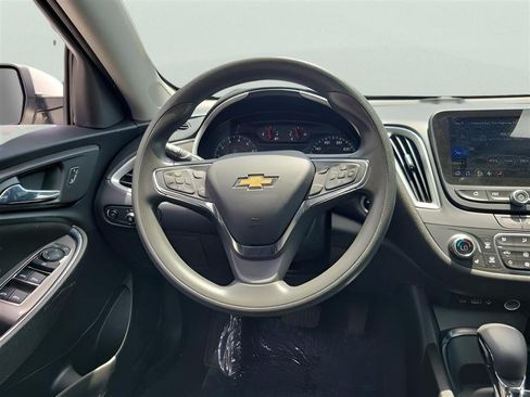 Used 2023 Chevrolet Malibu LT FWD image 21