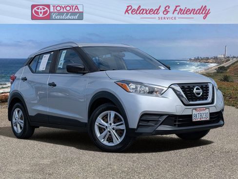 Used 2019 Nissan Kicks S FWD image 1
