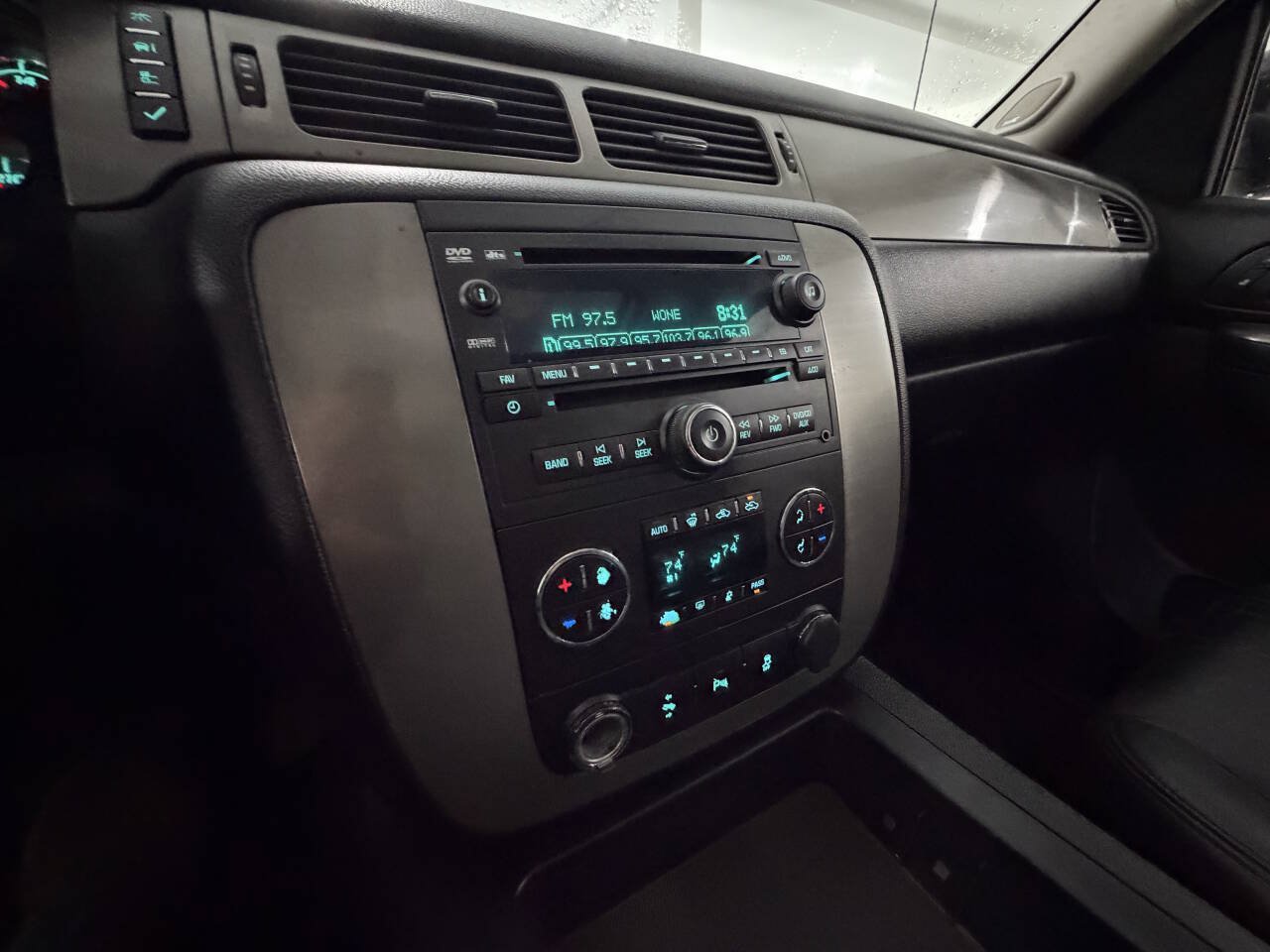 Used 2013 Chevrolet Avalanche LT w/ Suspension Package, Off-Road AWD/4WD image 32