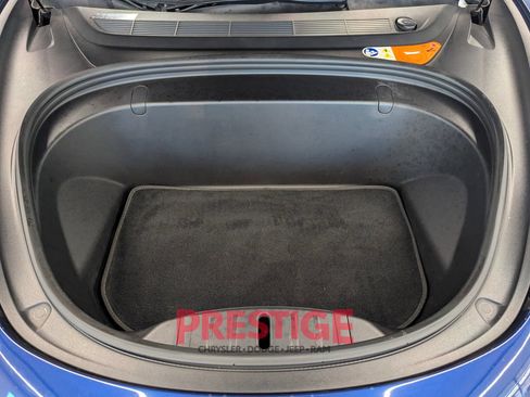 Used 2018 Tesla Model 3 Long Range RWD image 5