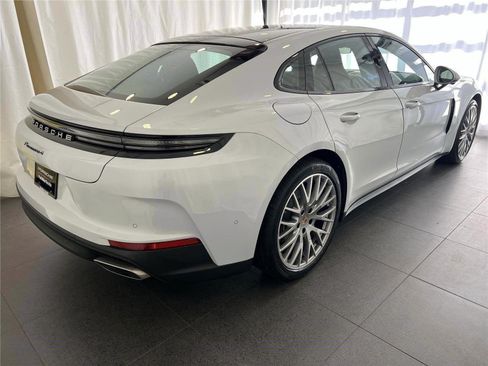New 2026 Porsche Panamera 4 image 9