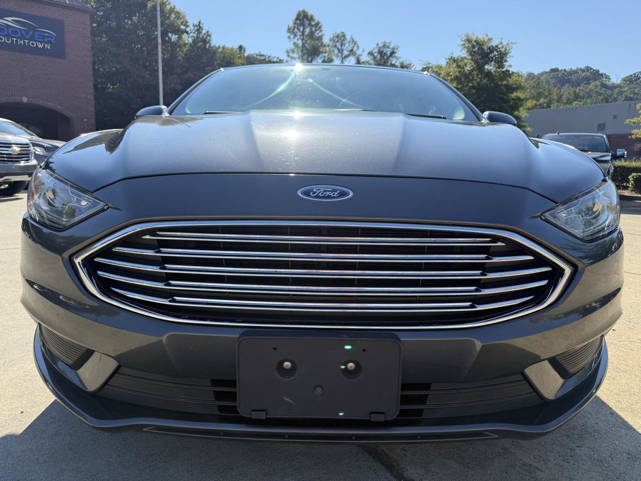 Used 2018 Ford Fusion SE w/ Fusion SE Technology Package FWD image 8