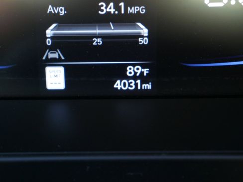 Used 2025 Hyundai Elantra Sport w/ Cargo Package image 31