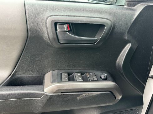 Used 2021 Toyota Tacoma SR5 image 54