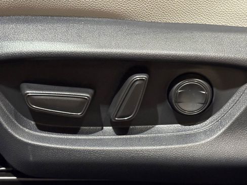 New 2026 Toyota Camry XLE AWD/4WD image 19