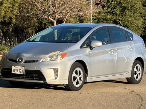 Used 2012 Toyota Prius Three image 8