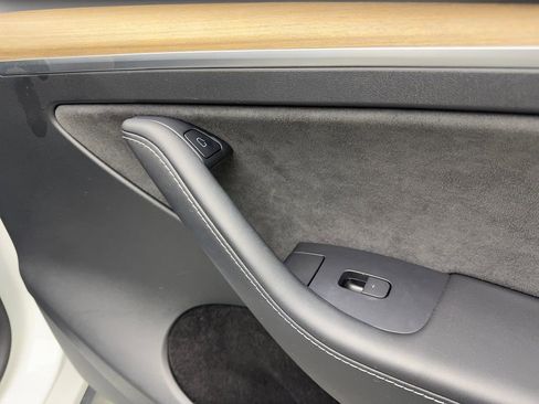 Used 2023 Tesla Model Y Long Range image 49