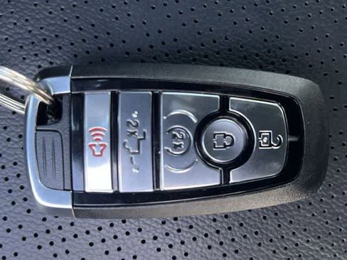 Used 2025 Ford F150 Lariat w/ Equipment Group 501A Mid image 21