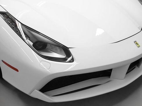 Certified 2018 Ferrari 488 Spider RWD image 5