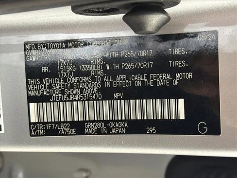 Certified 2024 Toyota 4Runner SR5 Premium image 28