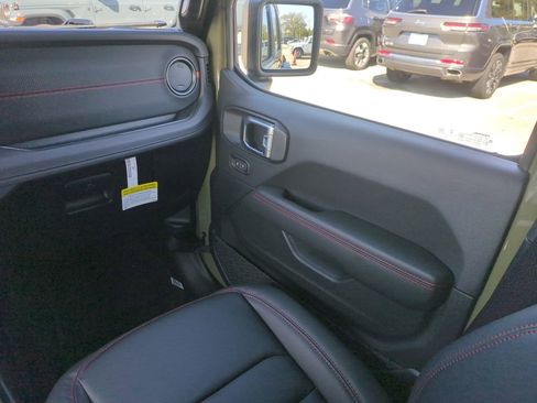 New 2026 Jeep Wrangler Unlimited Rubicon 392 w/ Quick Order Package 27X Moab AWD/4WD image 19
