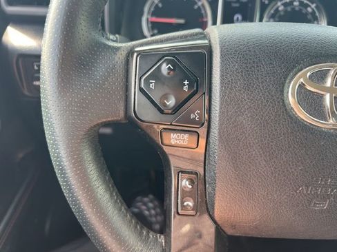 Used 2020 Toyota 4Runner TRD Off-Road Premium image 10