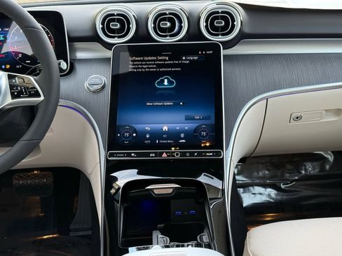 Used 2026 Mercedes-Benz C 300 4MATIC Sedan image 13