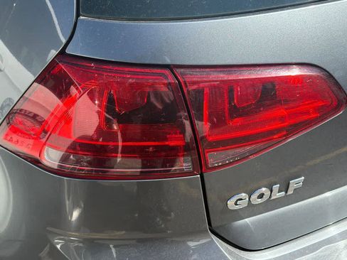 Used 2015 Volkswagen Golf S image 10