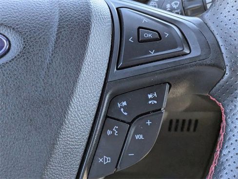 Certified 2022 Ford Edge ST-Line image 24