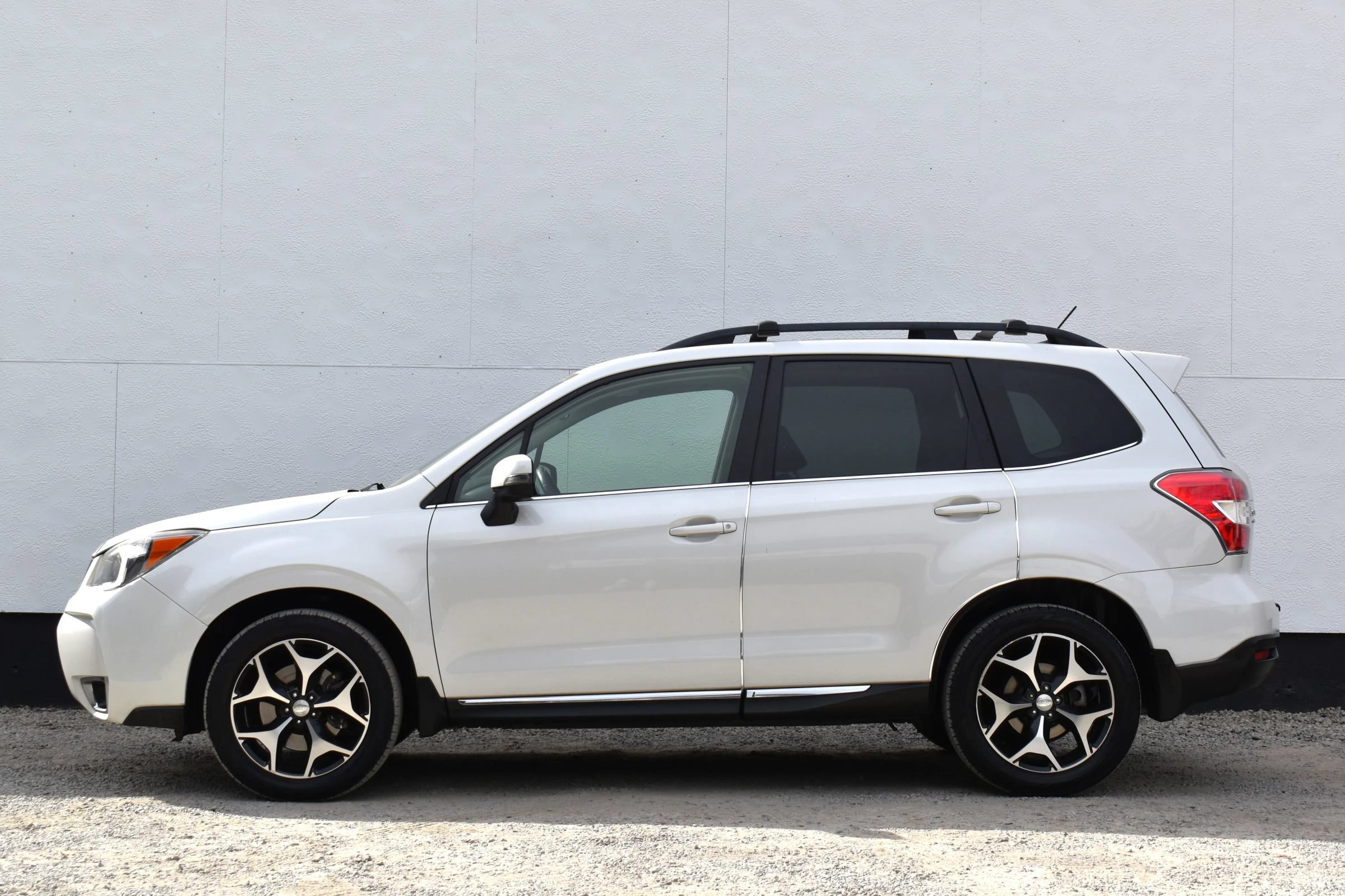 Used 2015 Subaru Forester 2.0XT Touring AWD/4WD image 9