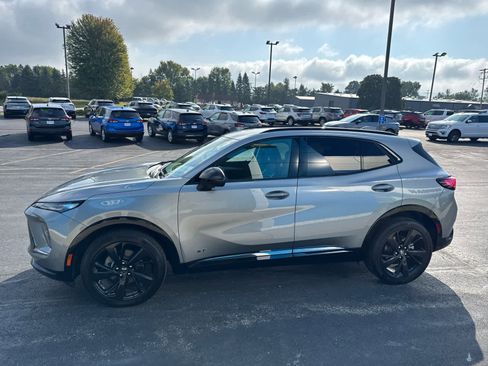 Used 2025 Buick Envision Sport Touring image 10
