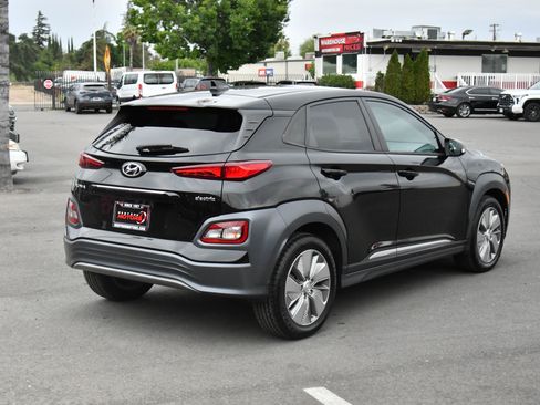 Used 2021 Hyundai Kona Limited FWD image 8