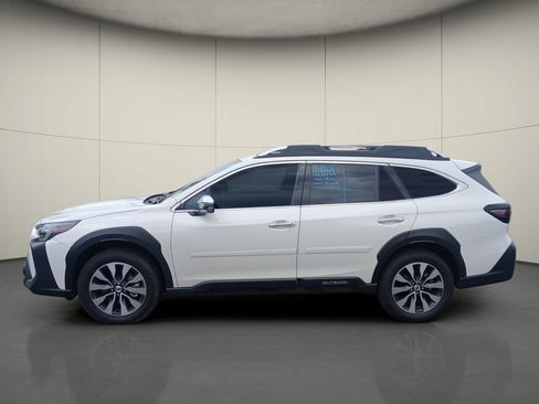 Used 2023 Subaru Outback Touring AWD/4WD image 4