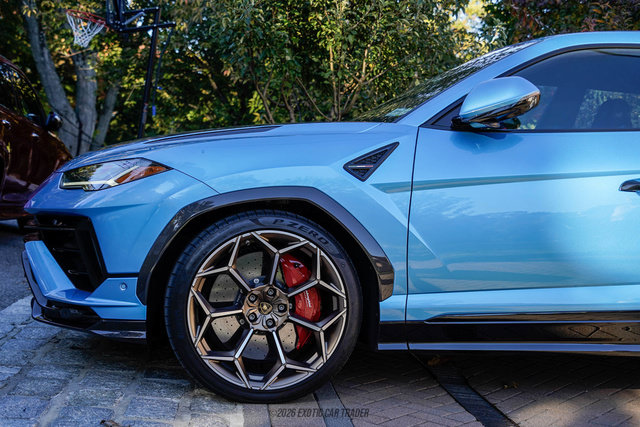 Used 2024 Lamborghini Urus Performante AWD/4WD image 3