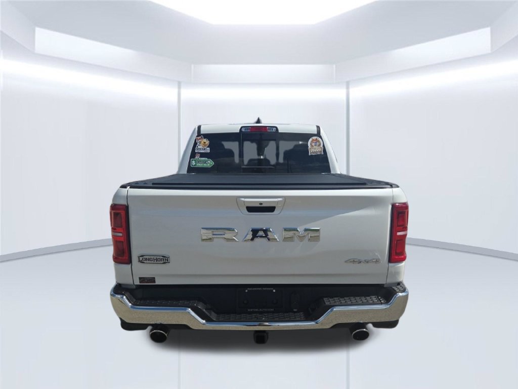 Used 2025 RAM 1500 Limited w/ Trailer Tow Group AWD/4WD image 9