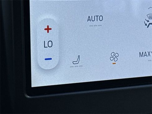 Certified 2022 Ford Edge SEL w/ Sport Appearance Package image 29