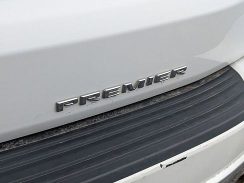 Used 2023 Chevrolet Suburban Premier image 24