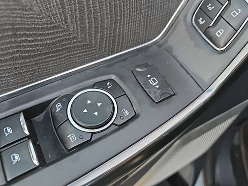 Used 2024 Ford F350 Platinum w/ FX4 Off-Road Package image 9