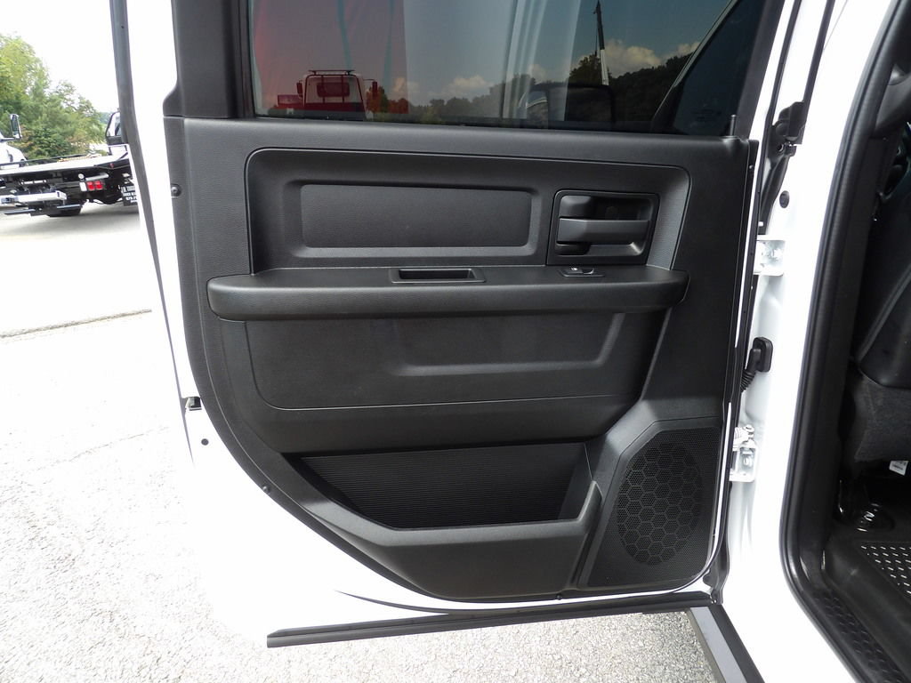 Used 2021 RAM 3500 Tradesman w/ Chrome Appearance Group AWD/4WD image 28
