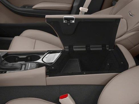 Used 2018 Cadillac CTS Luxury image 18